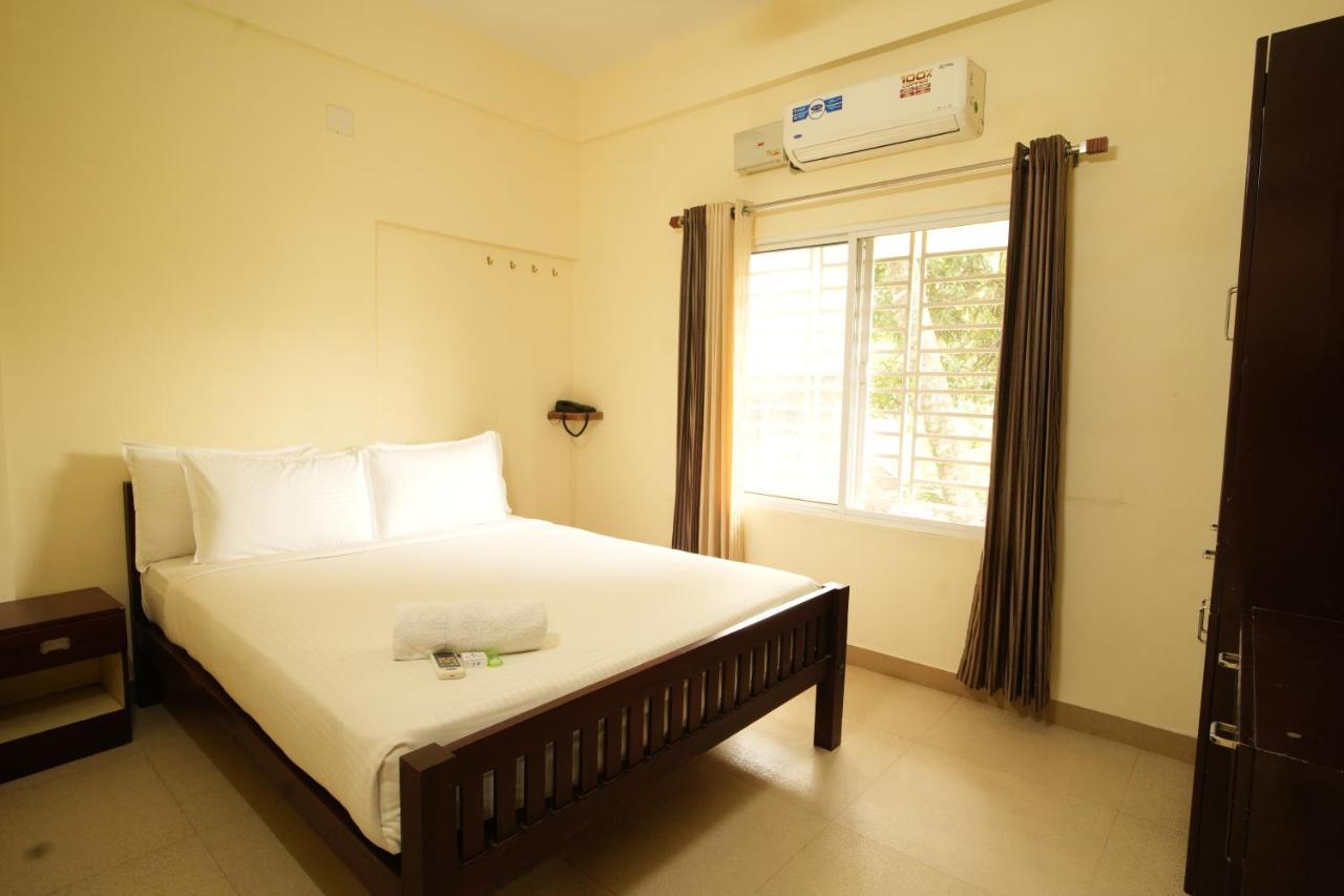 K V Suites Kochi Kültér fotó