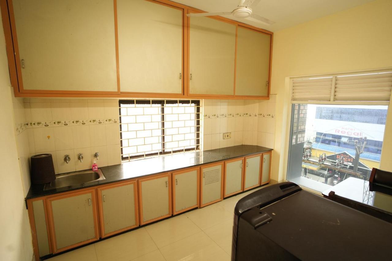 K V Suites Kochi Kültér fotó