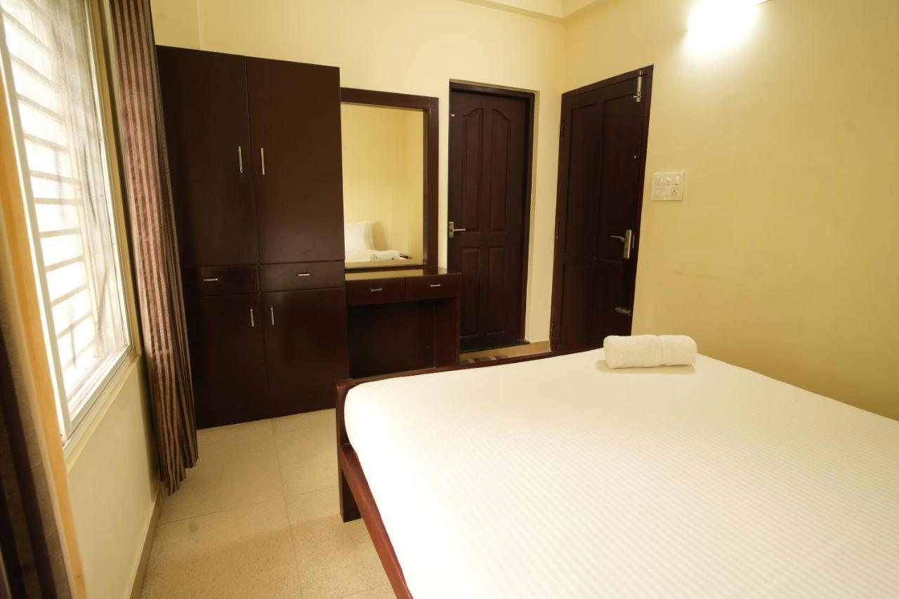 K V Suites Kochi Kültér fotó