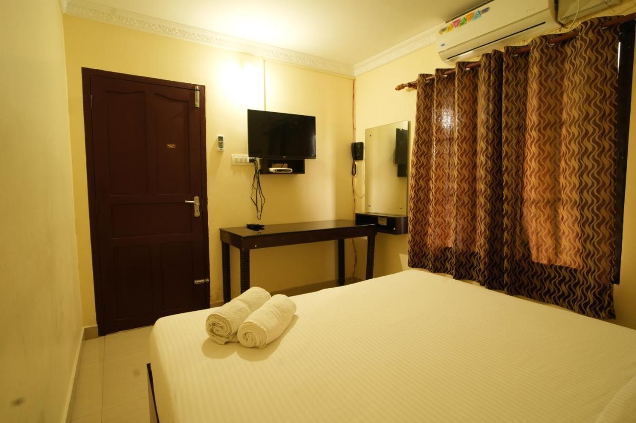 K V Suites Kochi Kültér fotó