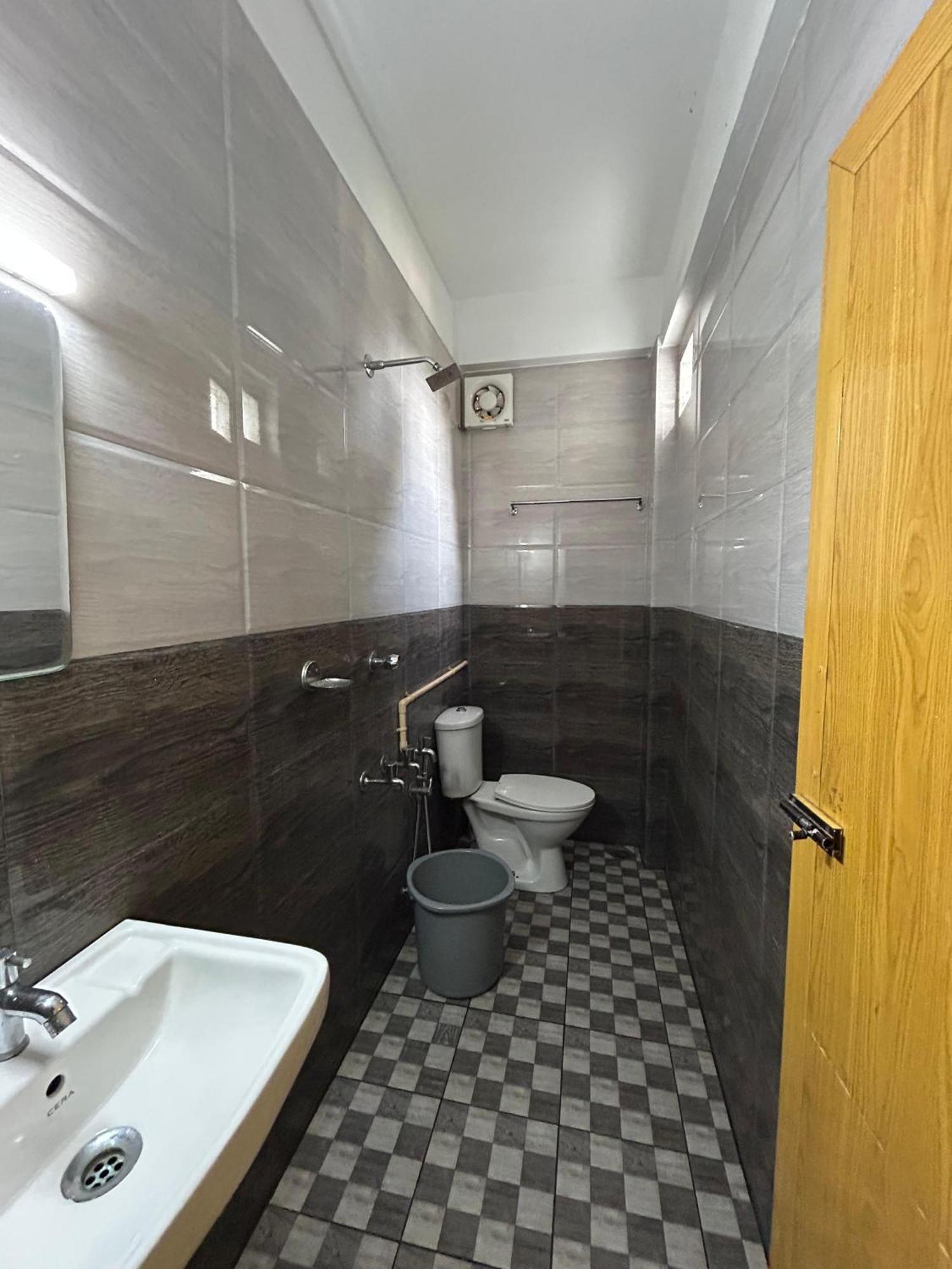 K V Suites Kochi Kültér fotó